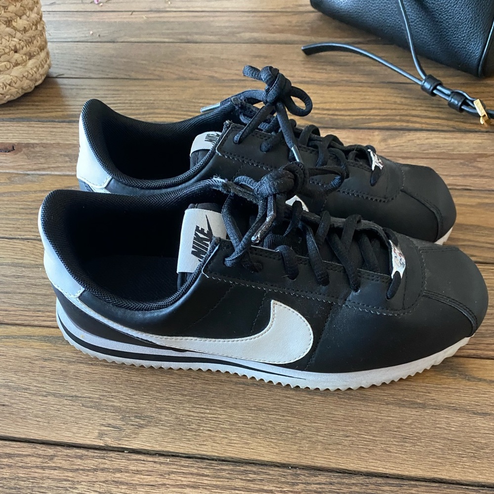 Nike Black Cortez